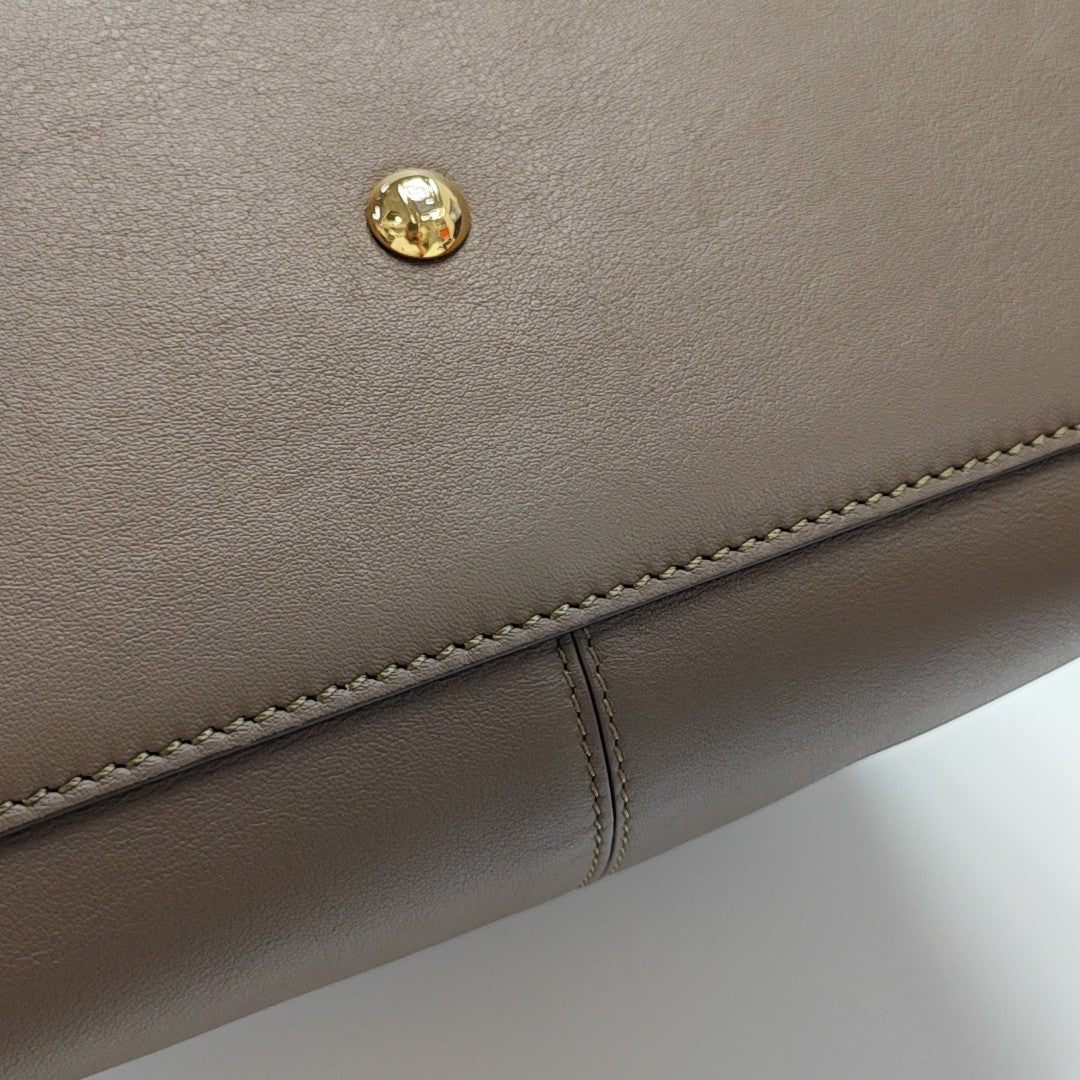 Peekaboo Medium Calfskin Brown