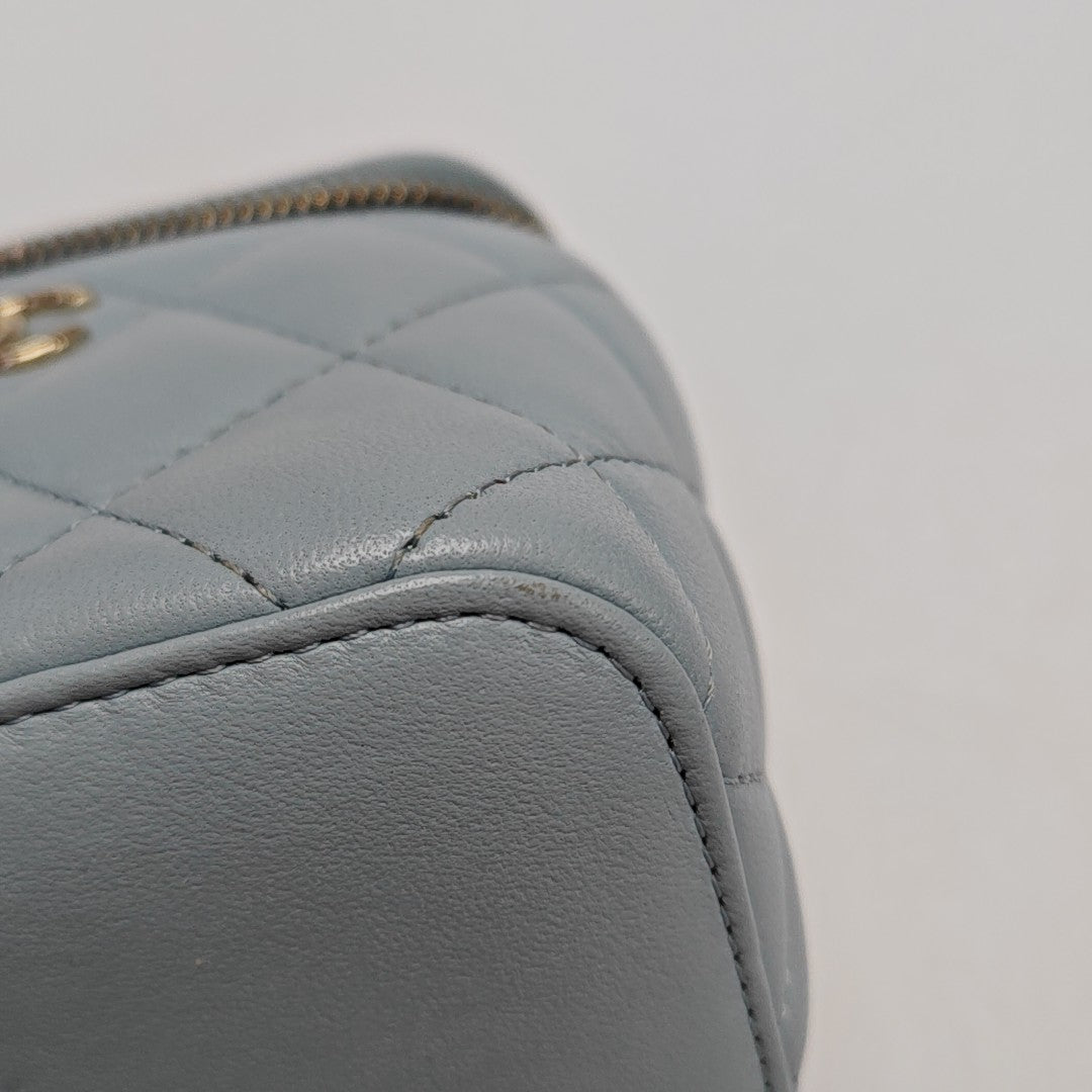 VANITY CASE Small Quilted Lambskin Blue