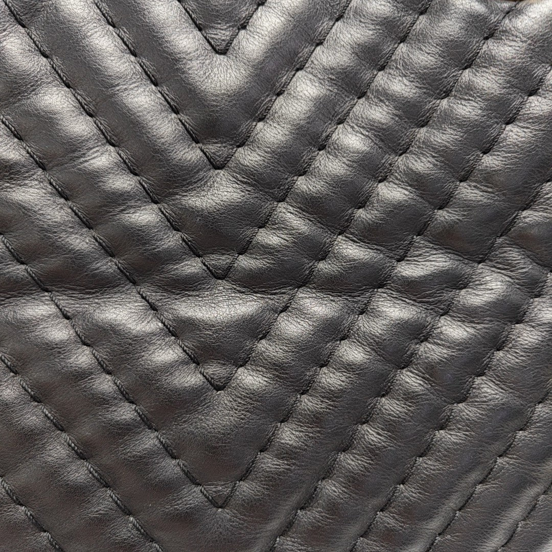Chevron Calfskin Black