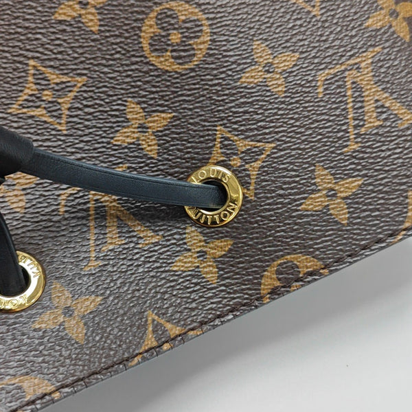 NÉONOÉ MM Monogram Coated Canvas Brown
