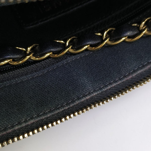 Quilted Patent Leather Shoulder Bag Black