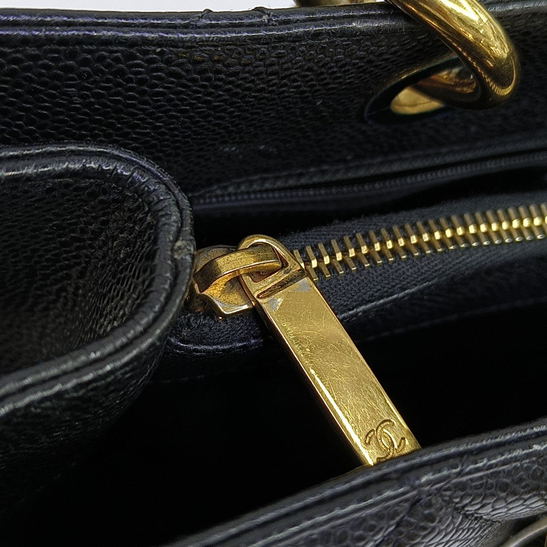 CHANEL GST Large Quilted Grained Calfskin Black