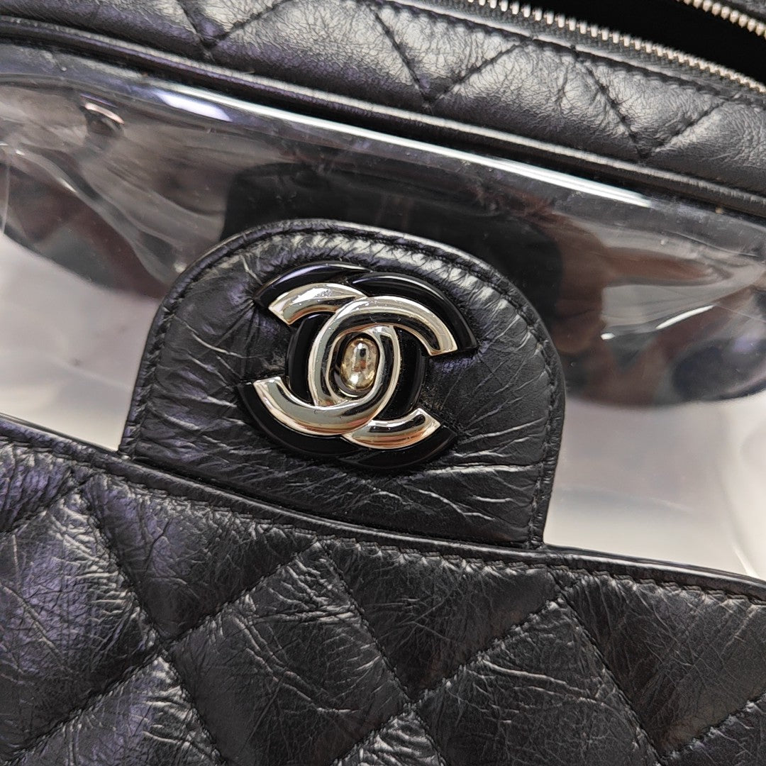 AQUARIUM Quilted Calfskin Black