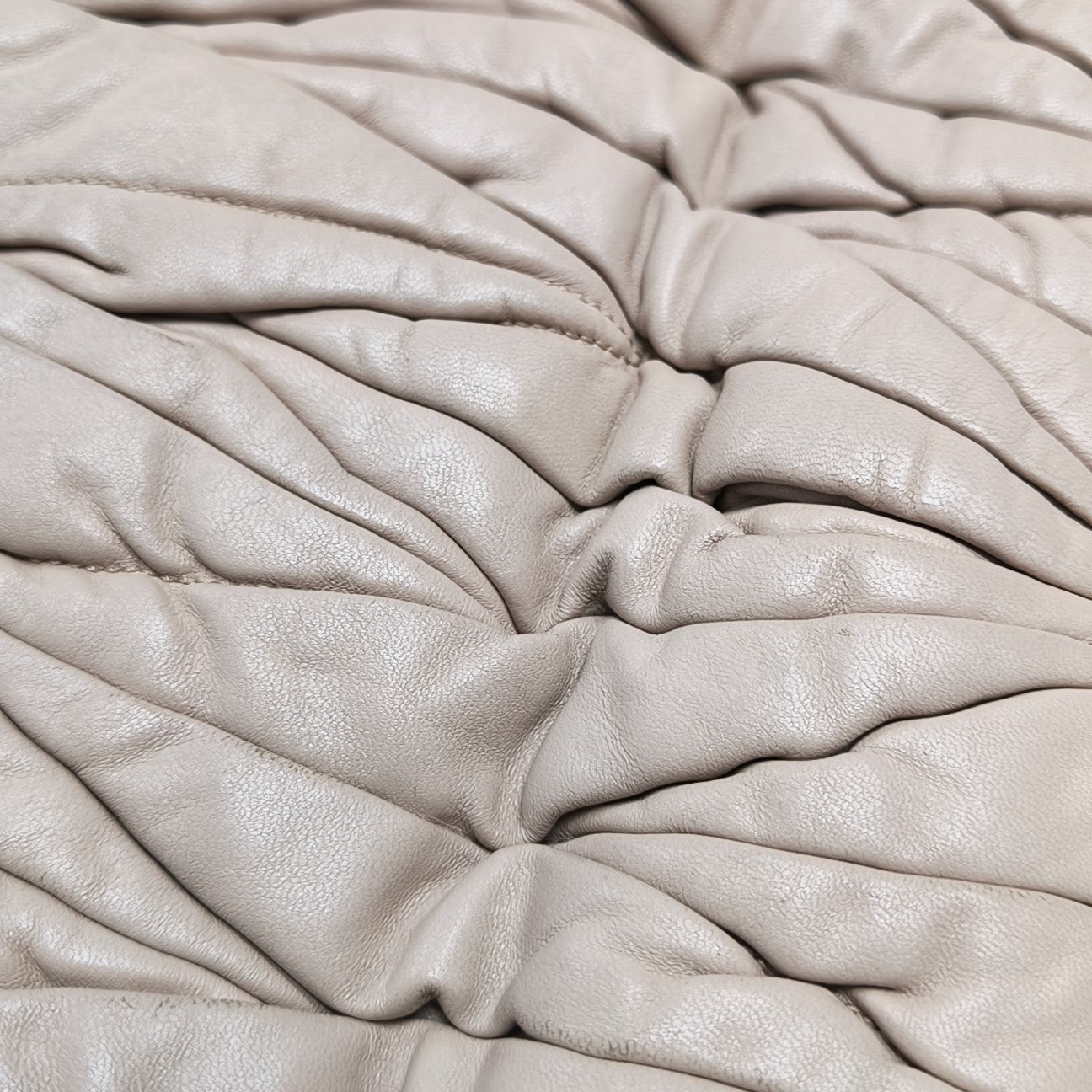 Miu Coffer Quilted Lambskin Pink