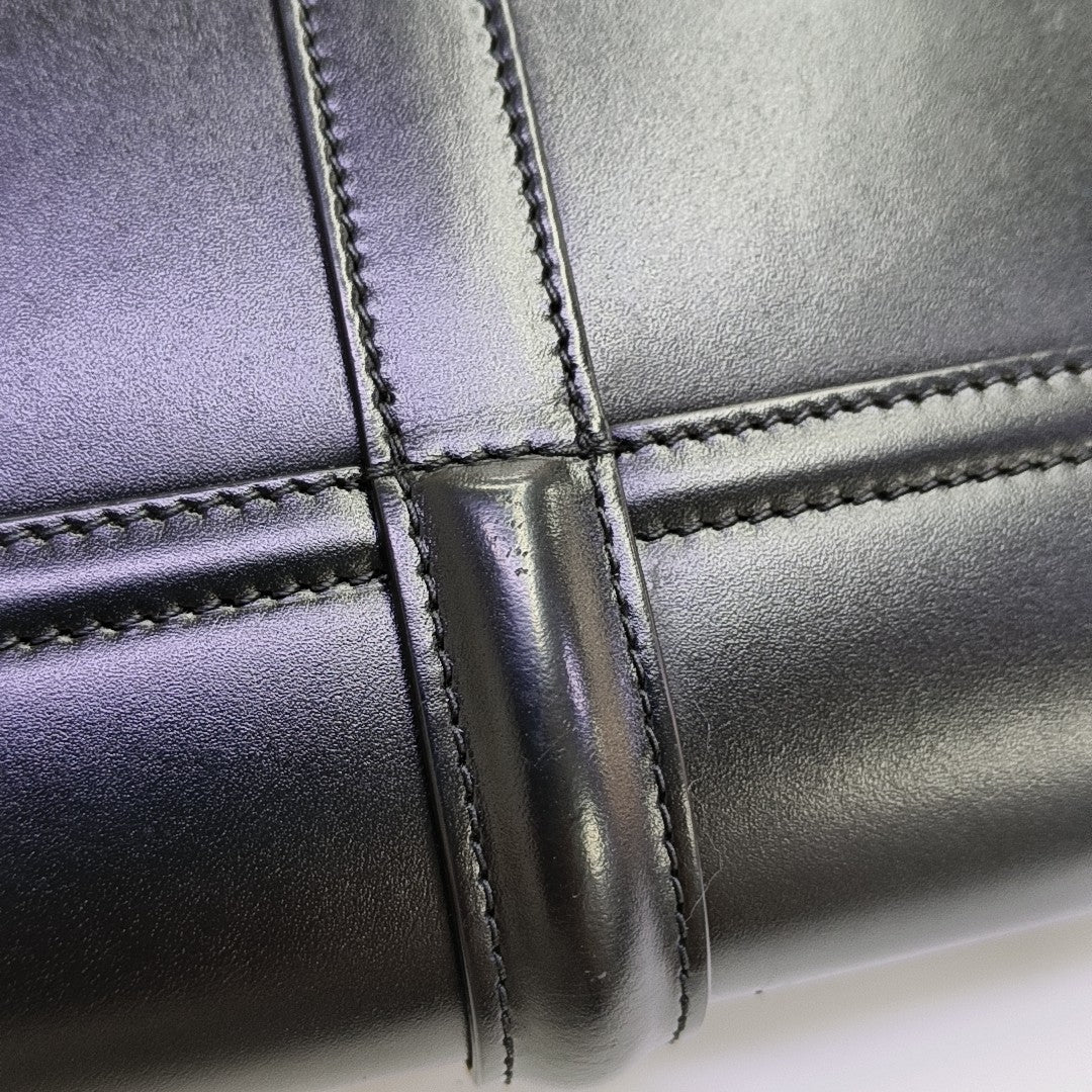 16 Small Calfskin Black