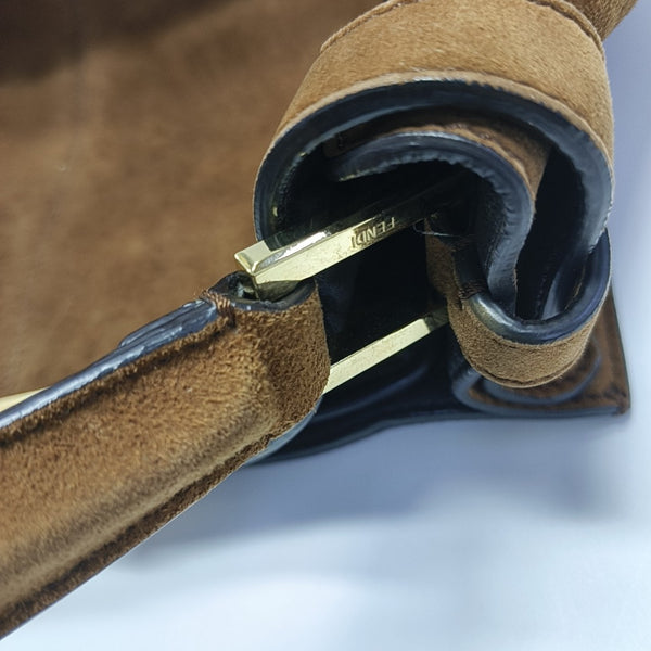 Peekaboo  Essential Medium Suede Brown