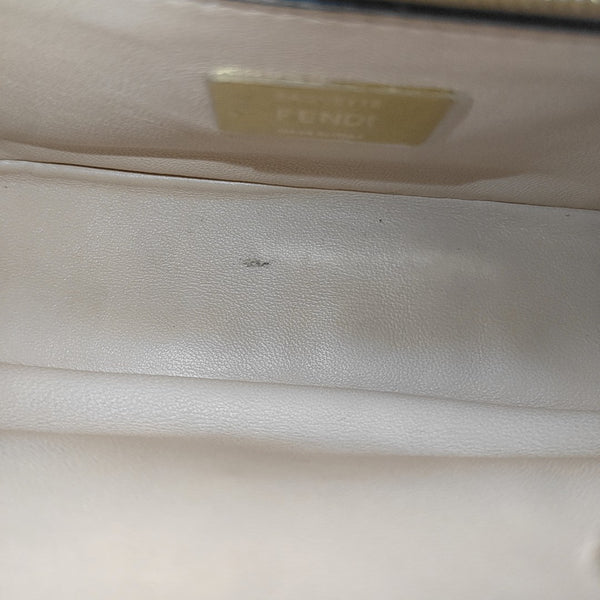 Authenticated pre-owned  Baguette Medium Lambskin Pink - Shoulder Bag at Looply