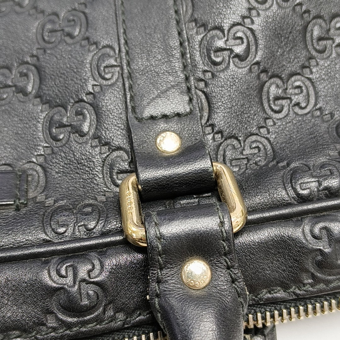 Signature Calfskin Black