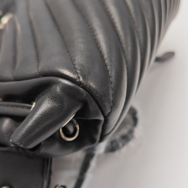 URBAN SPIRIT Small Chevron Calfskin Black
