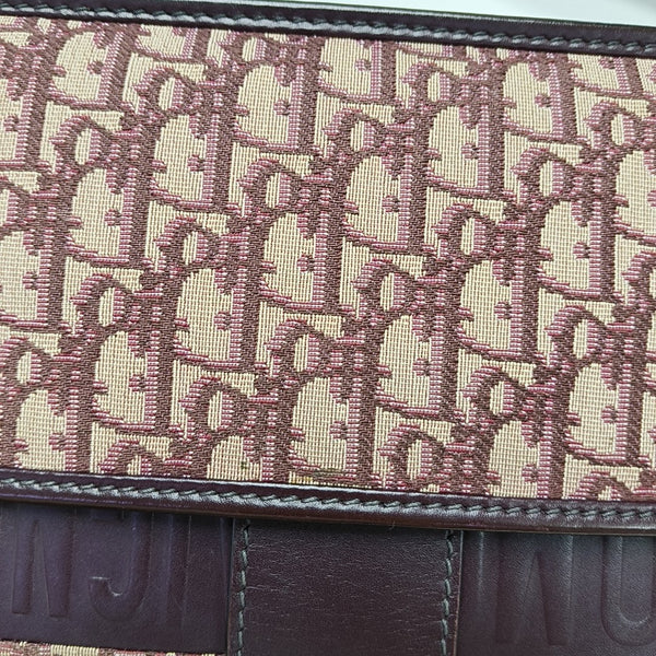 30 Montaigne Oblique Canvas Red