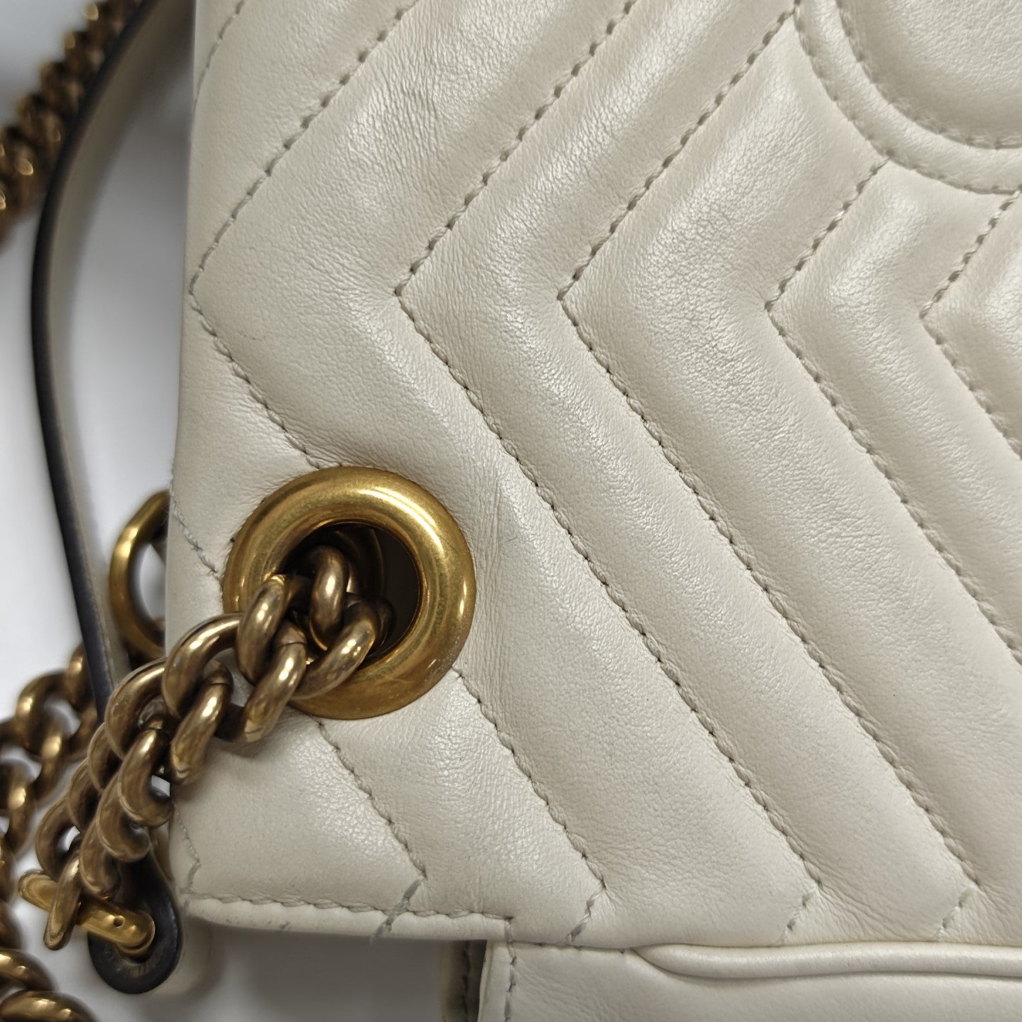 GG Marmont Medium Quilted Calfskin White