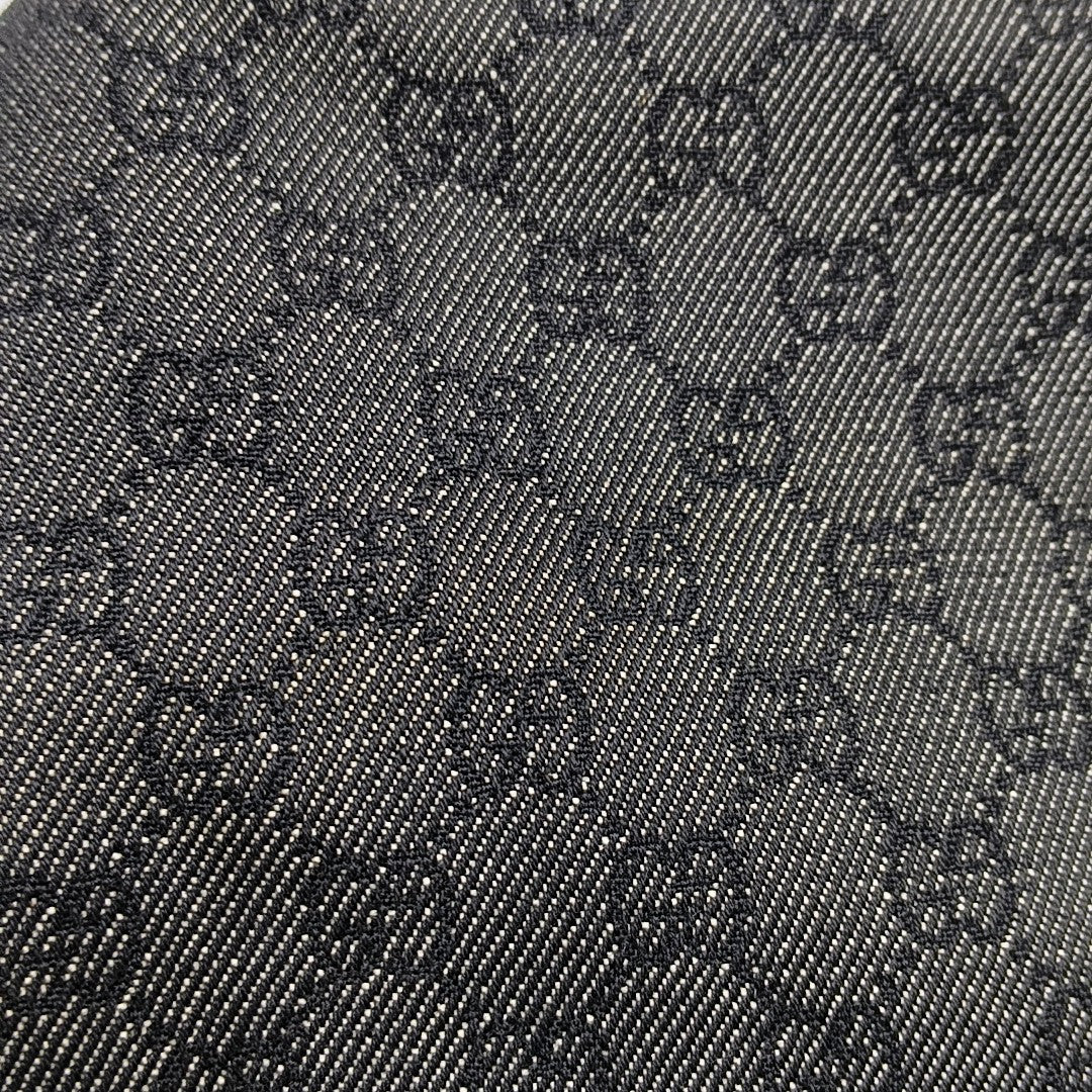 Monogram Canvas Black