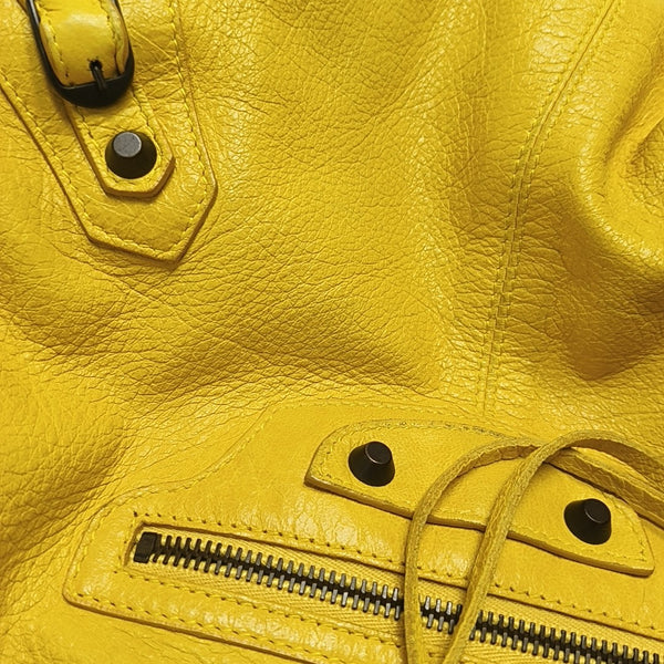 Twiggy Lambskin Yellow
