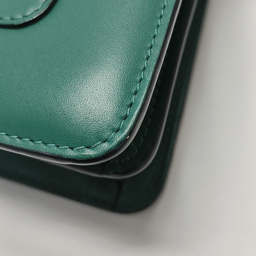 SERPENTI FOREVER Medium Calfskin Green