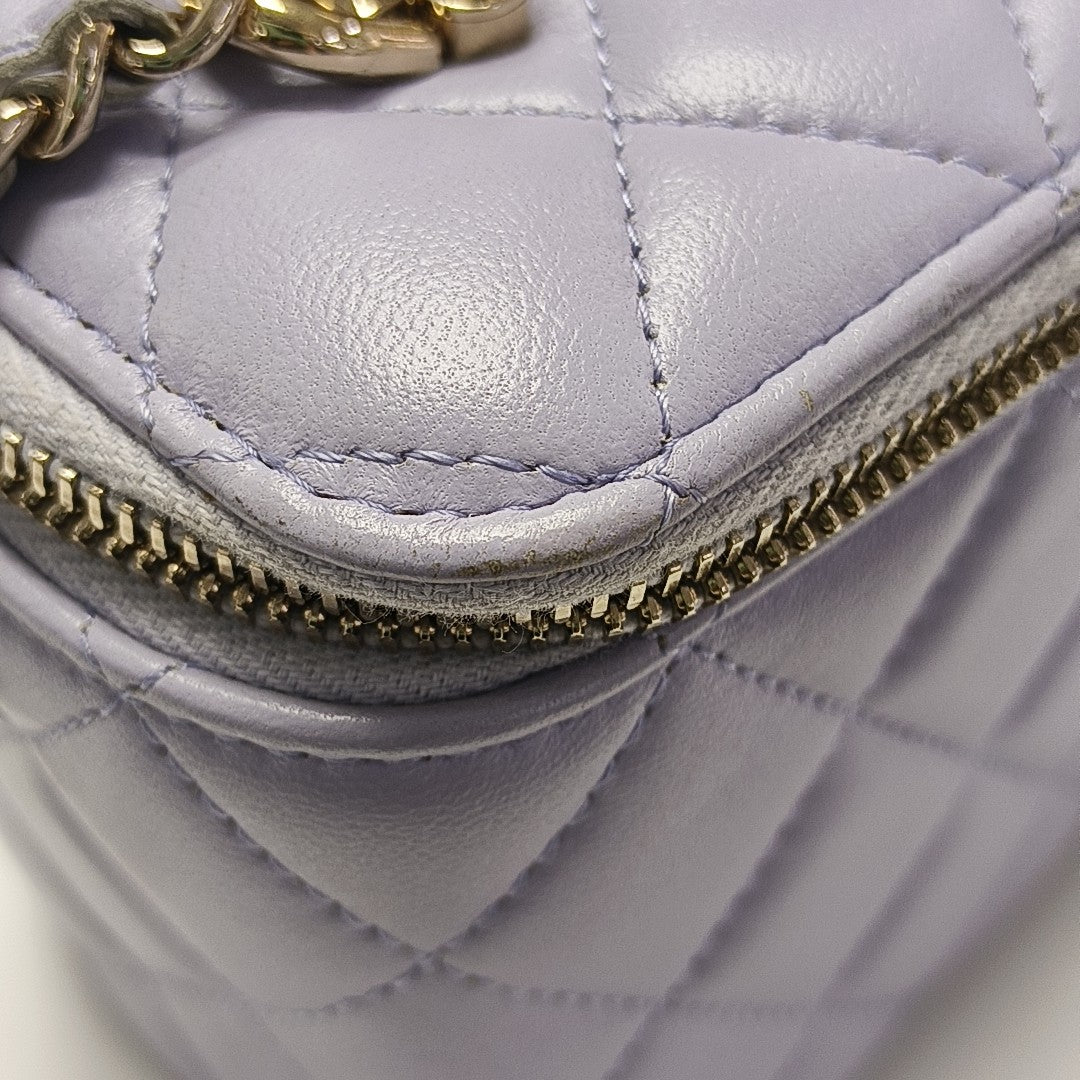 VANITY CASE Small Quilted Lambskin Purple