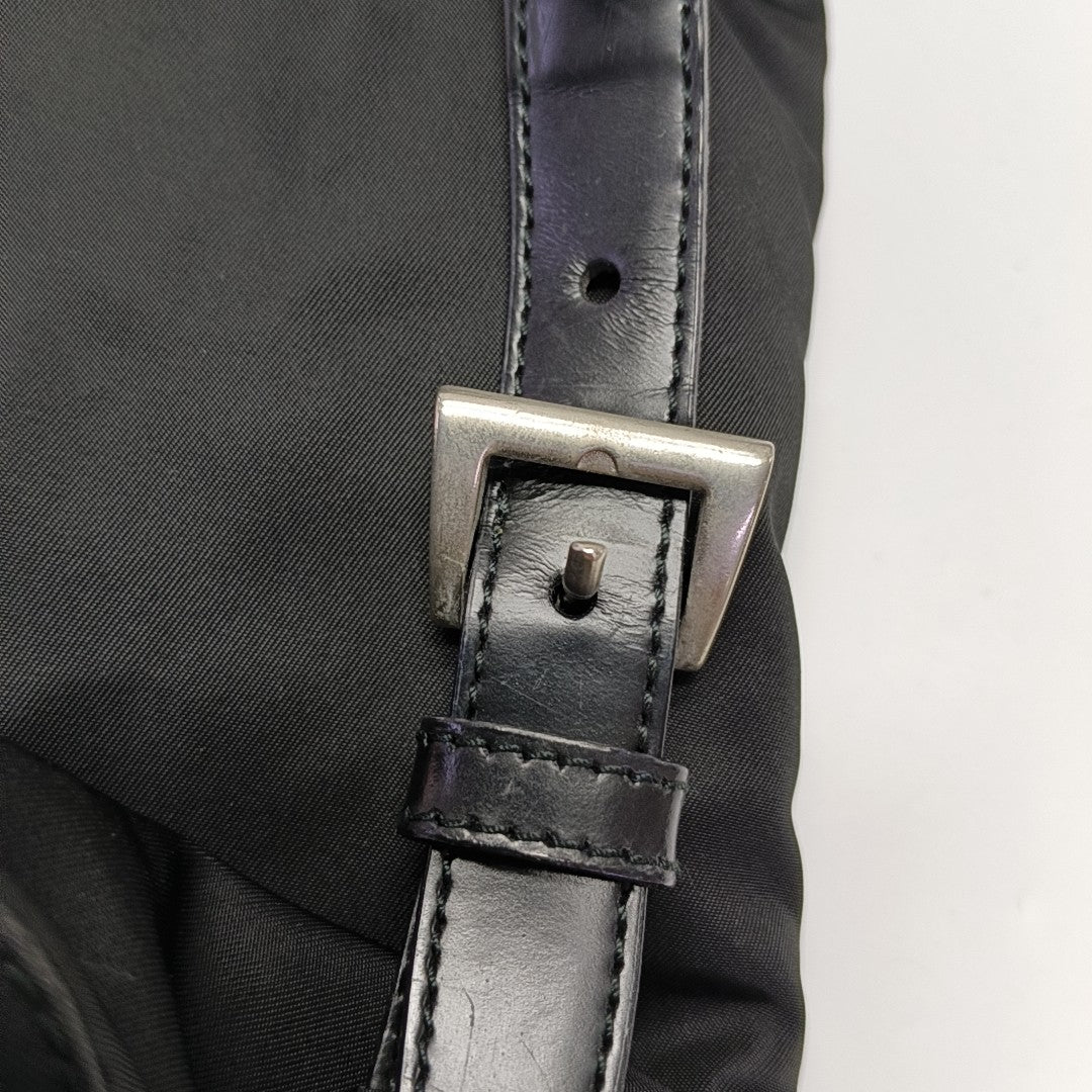 Vela Small Nylon Black