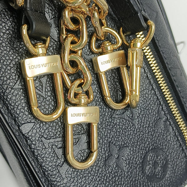MÉTIS EAST WEST Monogram Calfskin Black