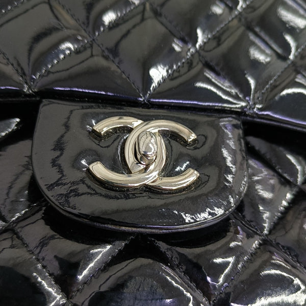 CLASSIC FLAP Jumbo Quilted Patent Leather Black