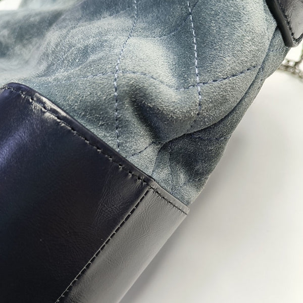 GABRIELLE Medium Quilted Suede Blue