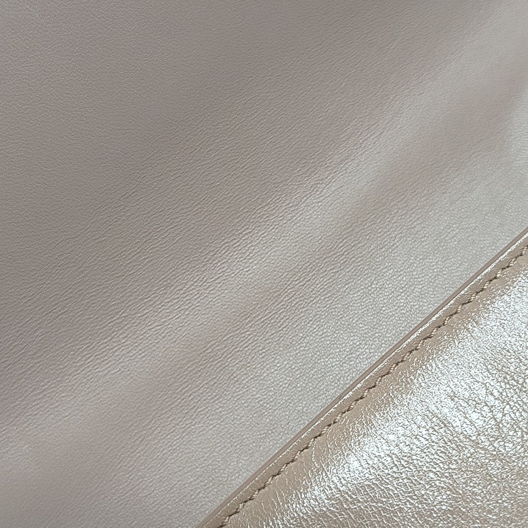 30 Montaigne Calfskin Pink