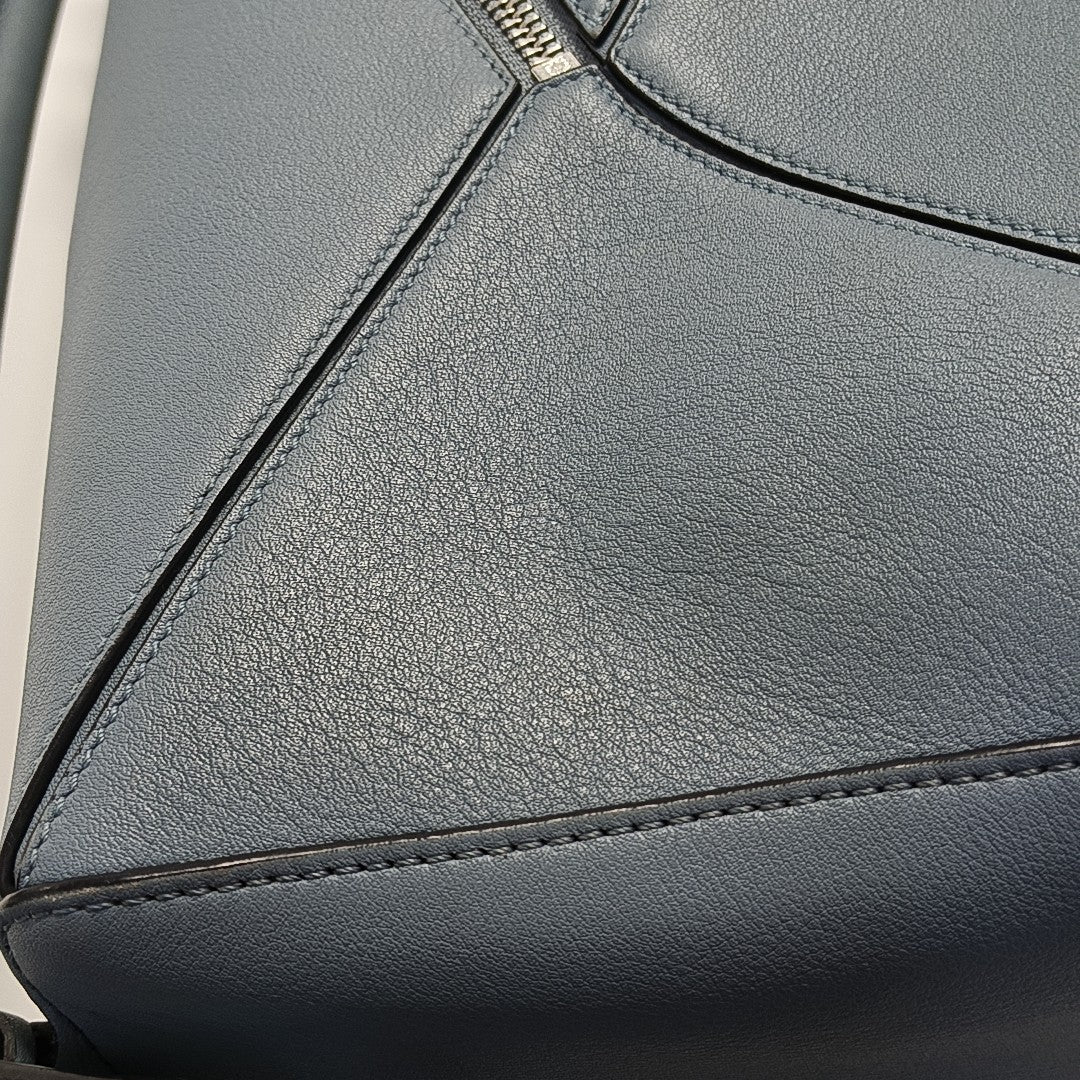Puzzle Medium Calfskin Blue