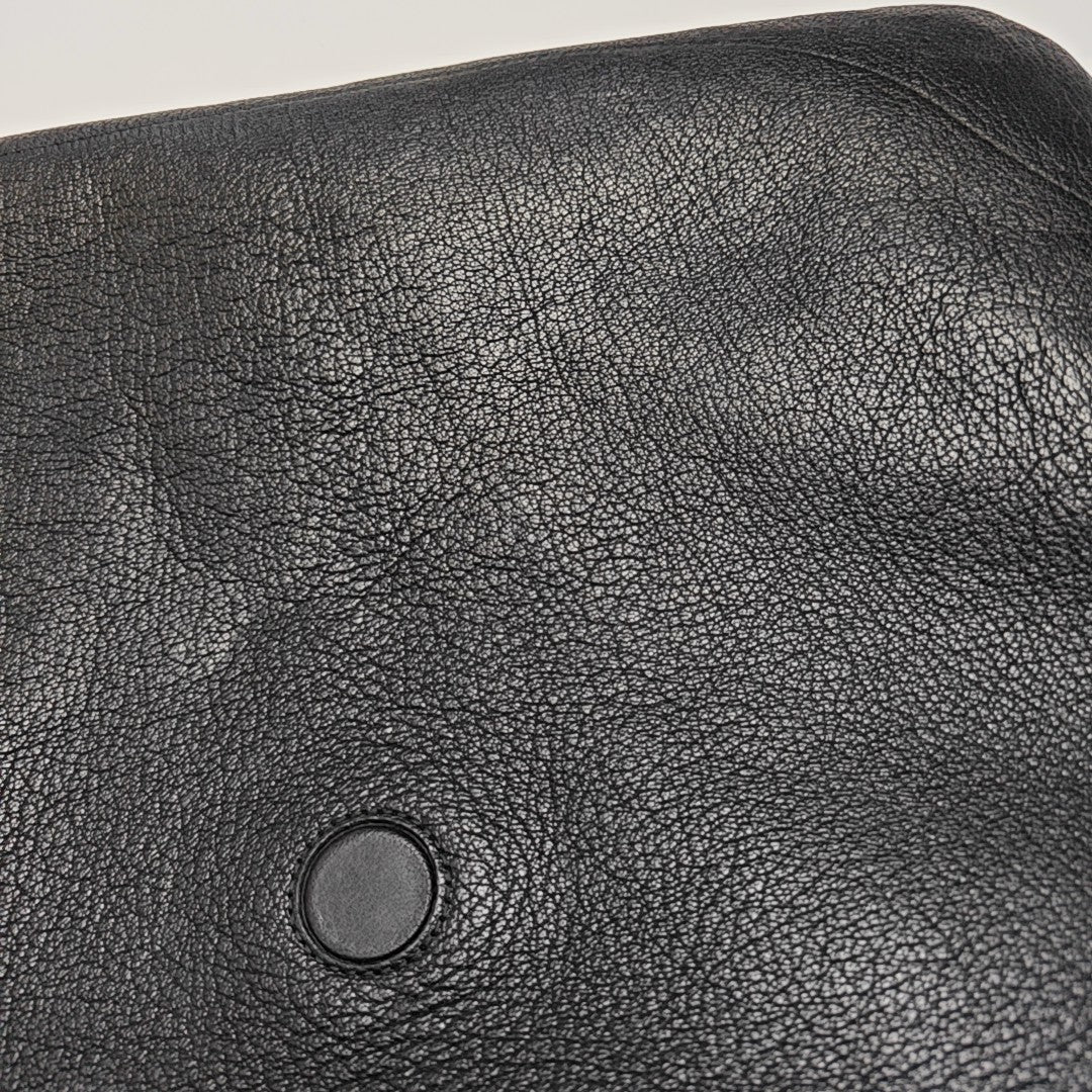 Aphrodite Calfskin Black