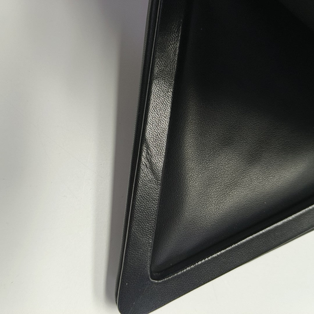 BV Trine Lambskin Black