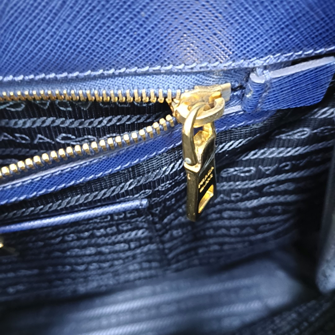 Galleria Large Calfskin Blue