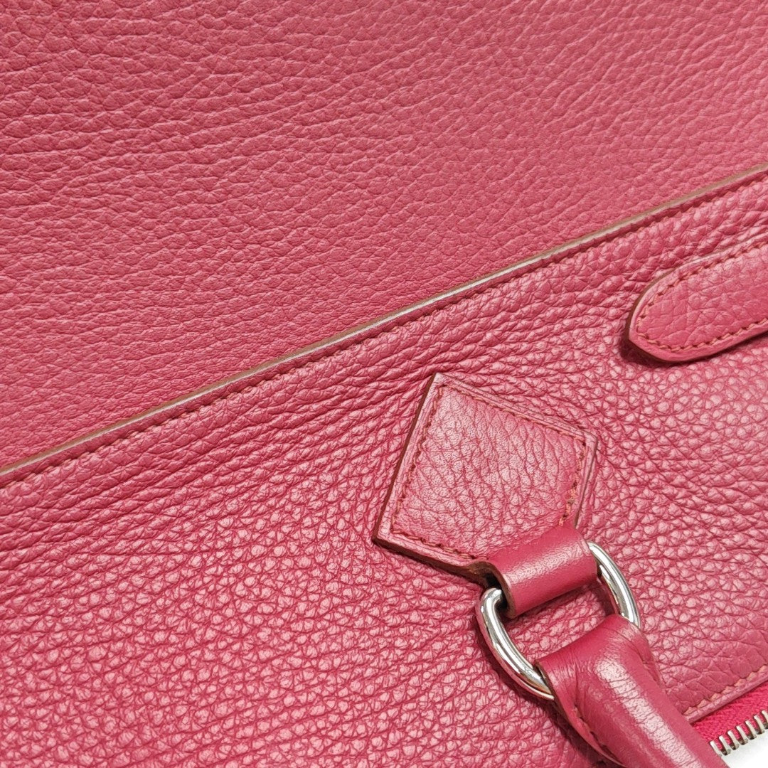 Atlas 42 Clemence Red