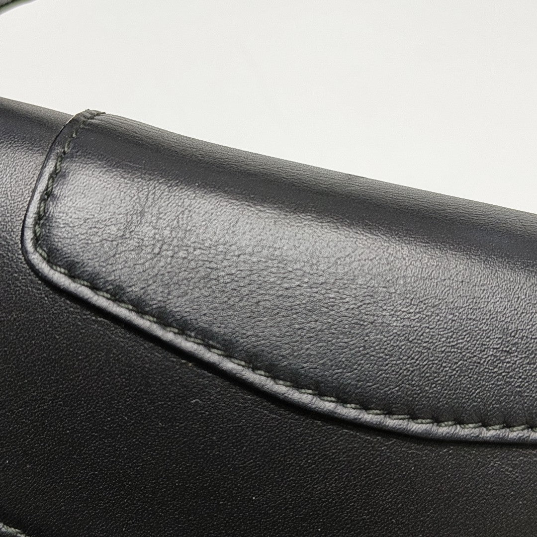 SERPENTI FOREVER Medium Calfskin Black