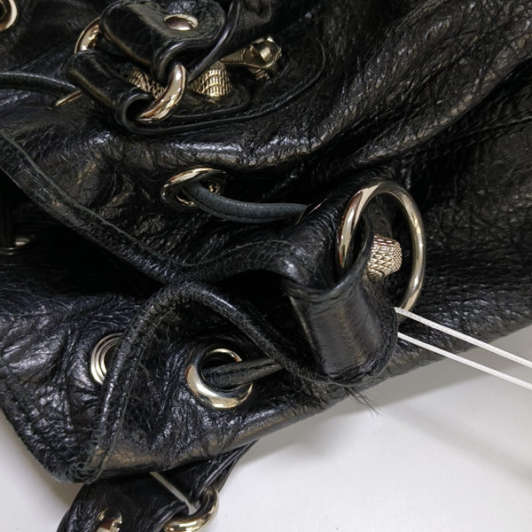 Pompon Bag Calfskin Black