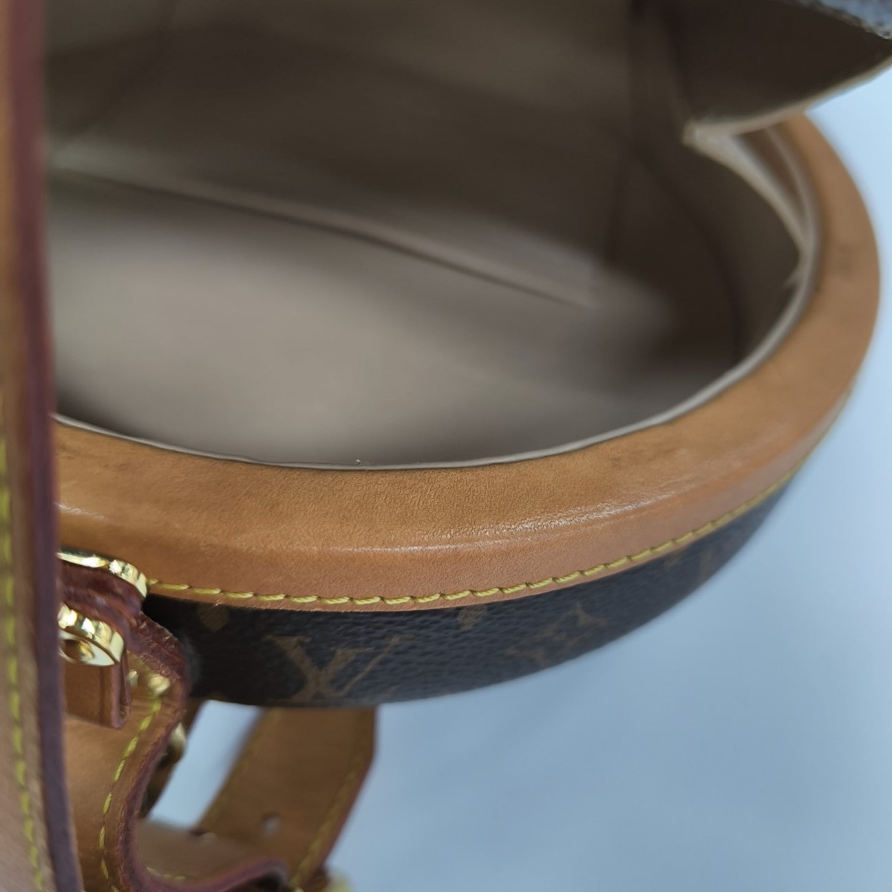 BOITE CHAPEAU PM Monogram Coated Canvas Brown