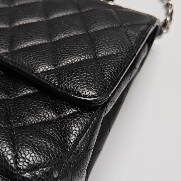 CLASSIC FLAP Medium Quilted Grained Calfskin Black