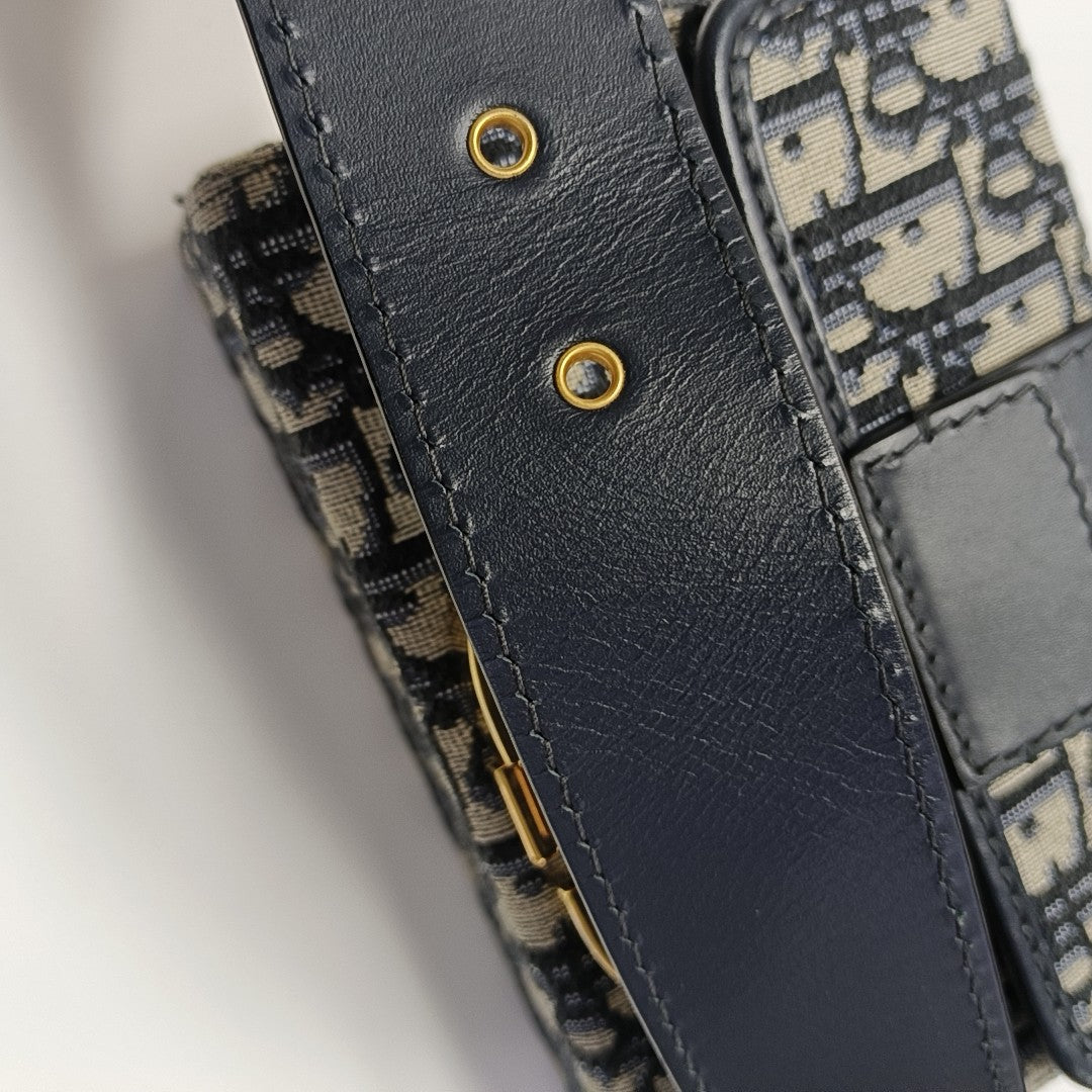 30 Montaigne Mini Oblique Canvas Blue