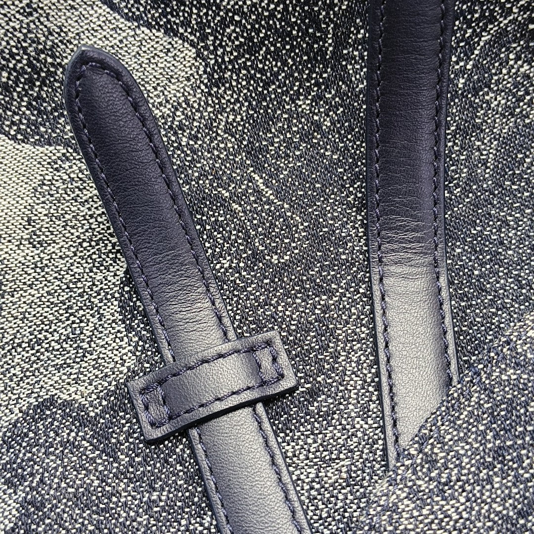 Saddle Fabric Gray