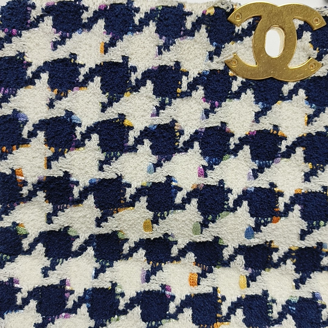 CHANEL 19 Large Quilted Fabric White