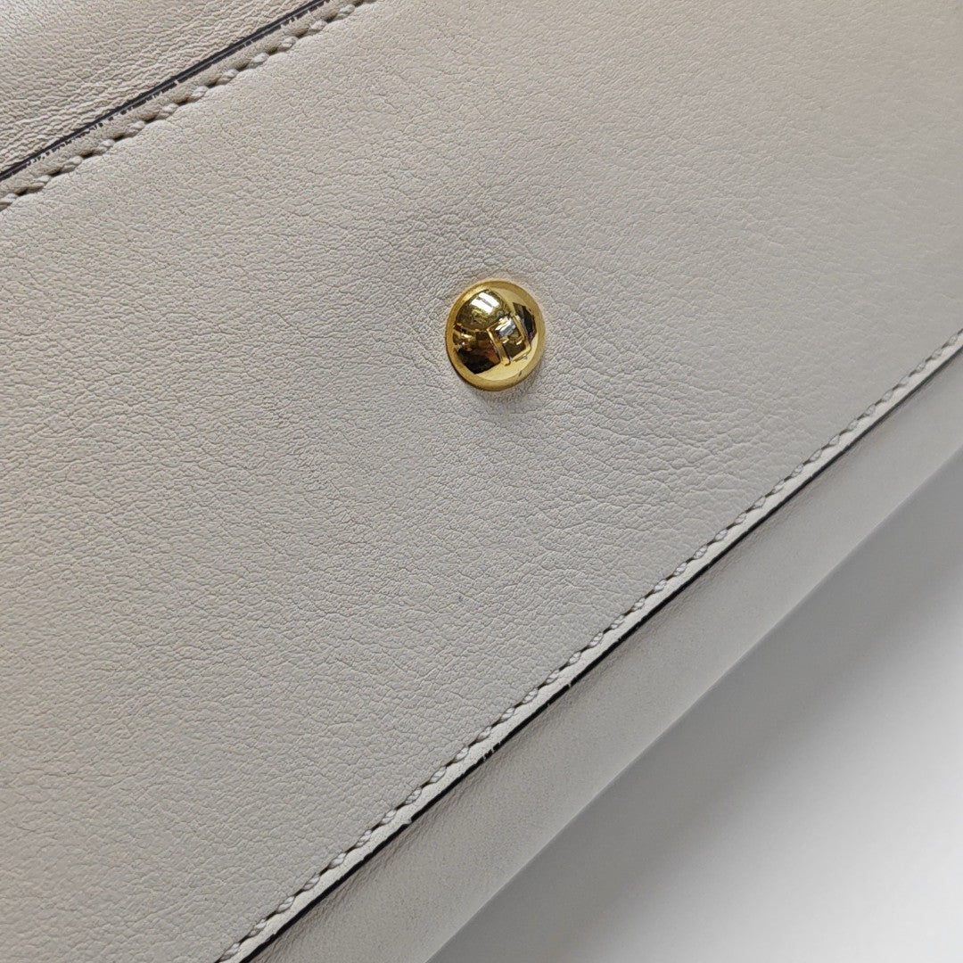 Peekaboo Medium Calfskin White