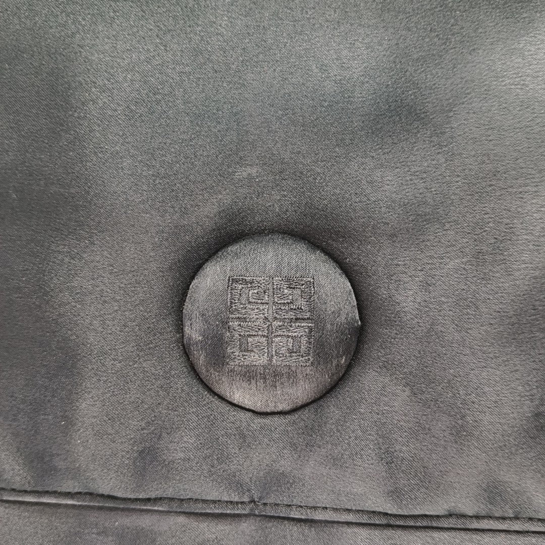 Bolso de mano de nailon negro