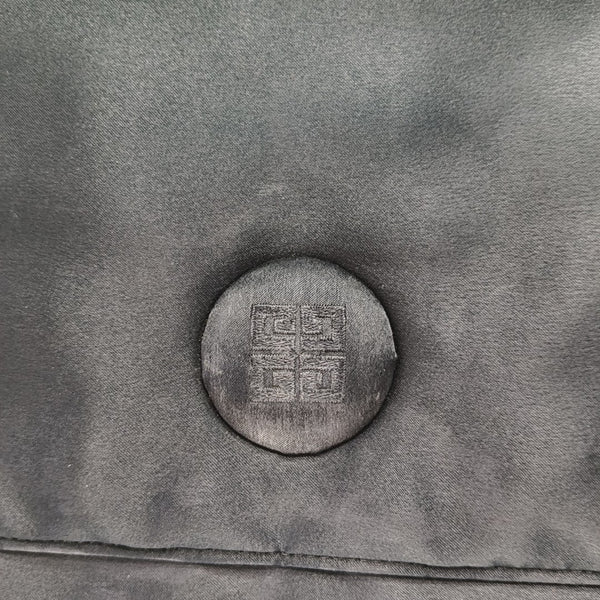 Bolso de mano de nailon negro