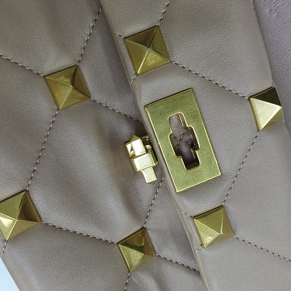 Roman Stud Quilted Lambskin Pink