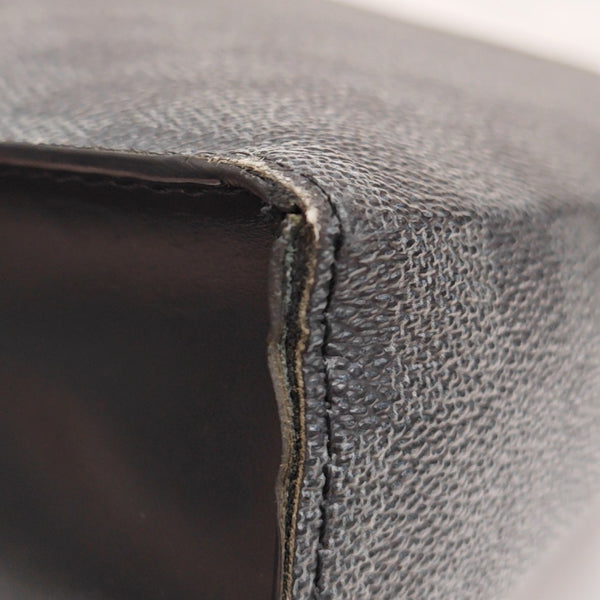 Pochette Voyag MM Damier Graphite Coated Canvas Gray