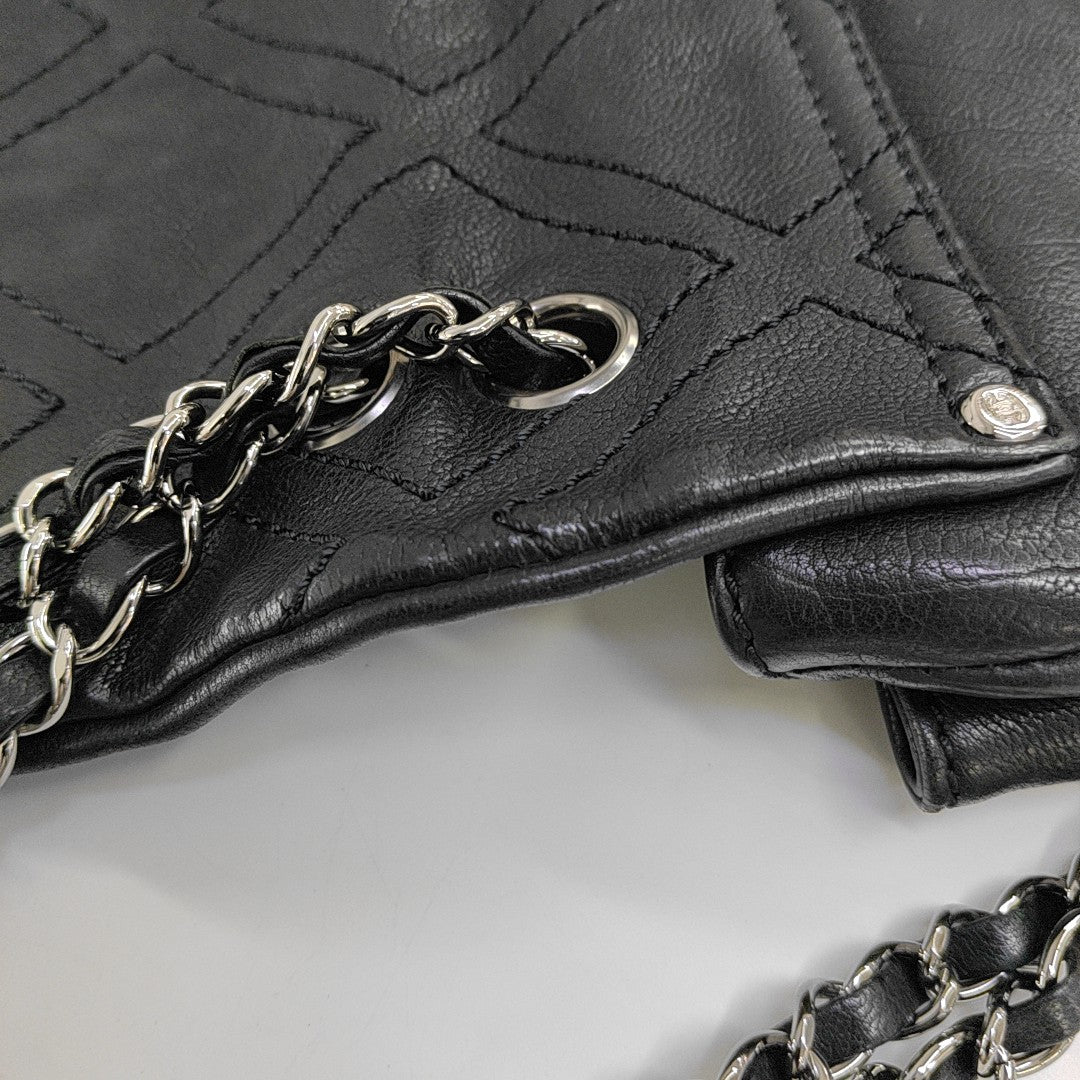 Quilted Calfskin Shoulder Bag Black