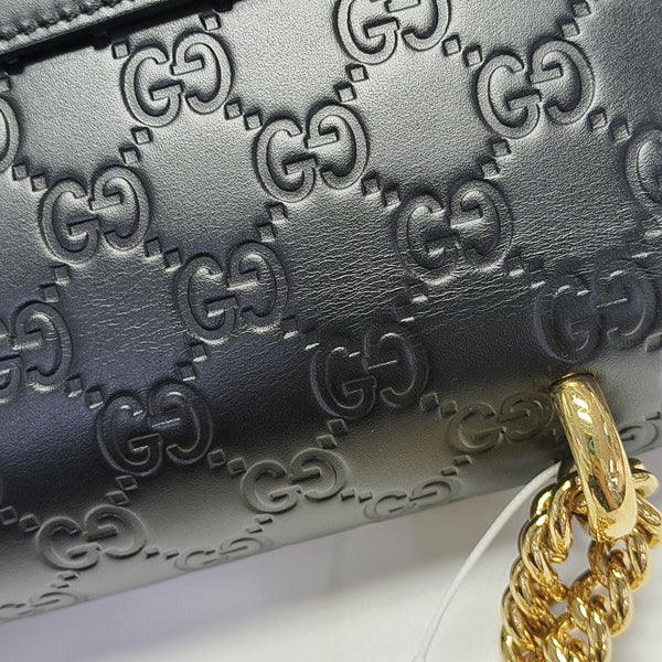 Padlock Medium Monogram Calfskin Black