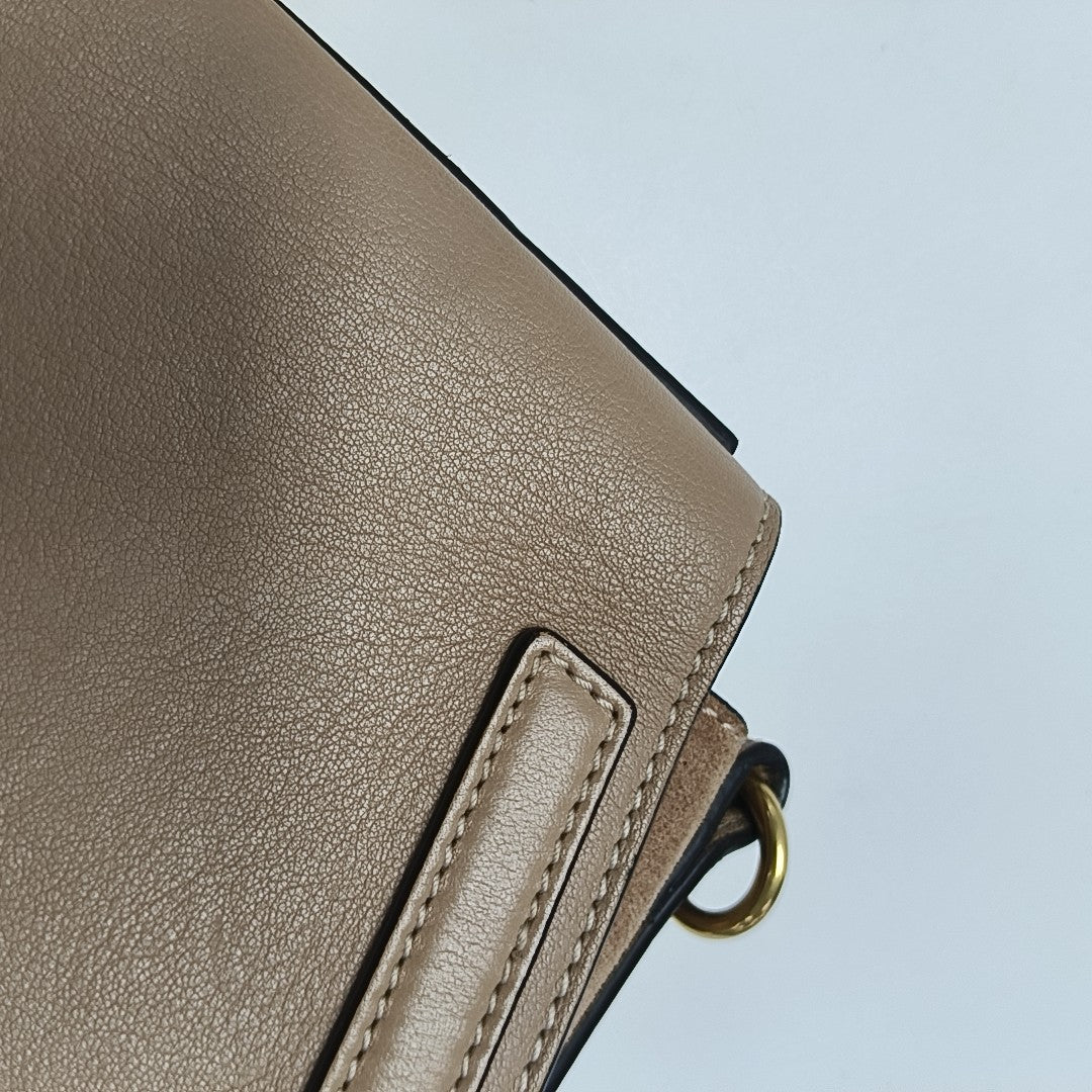 Nile Medium Calfskin Brown
