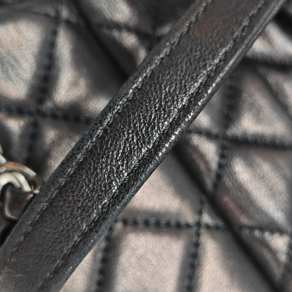 URBAN SPIRIT Small Quilted Lambskin Black