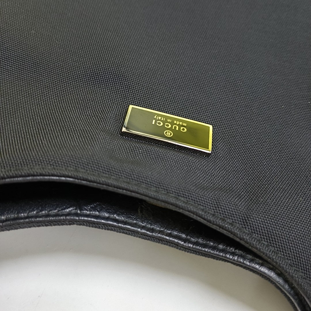 Canvas Black