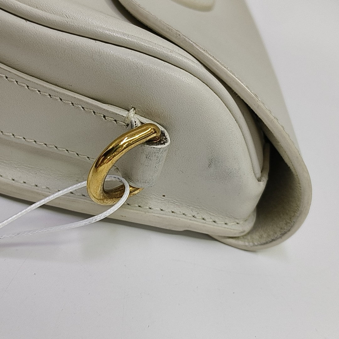 Bobby Medium Calfskin White
