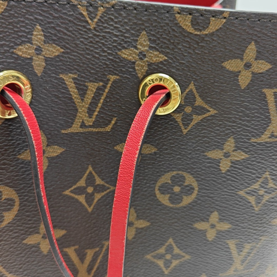 NÉONOÉ MM Monogram Coated Canvas Brown