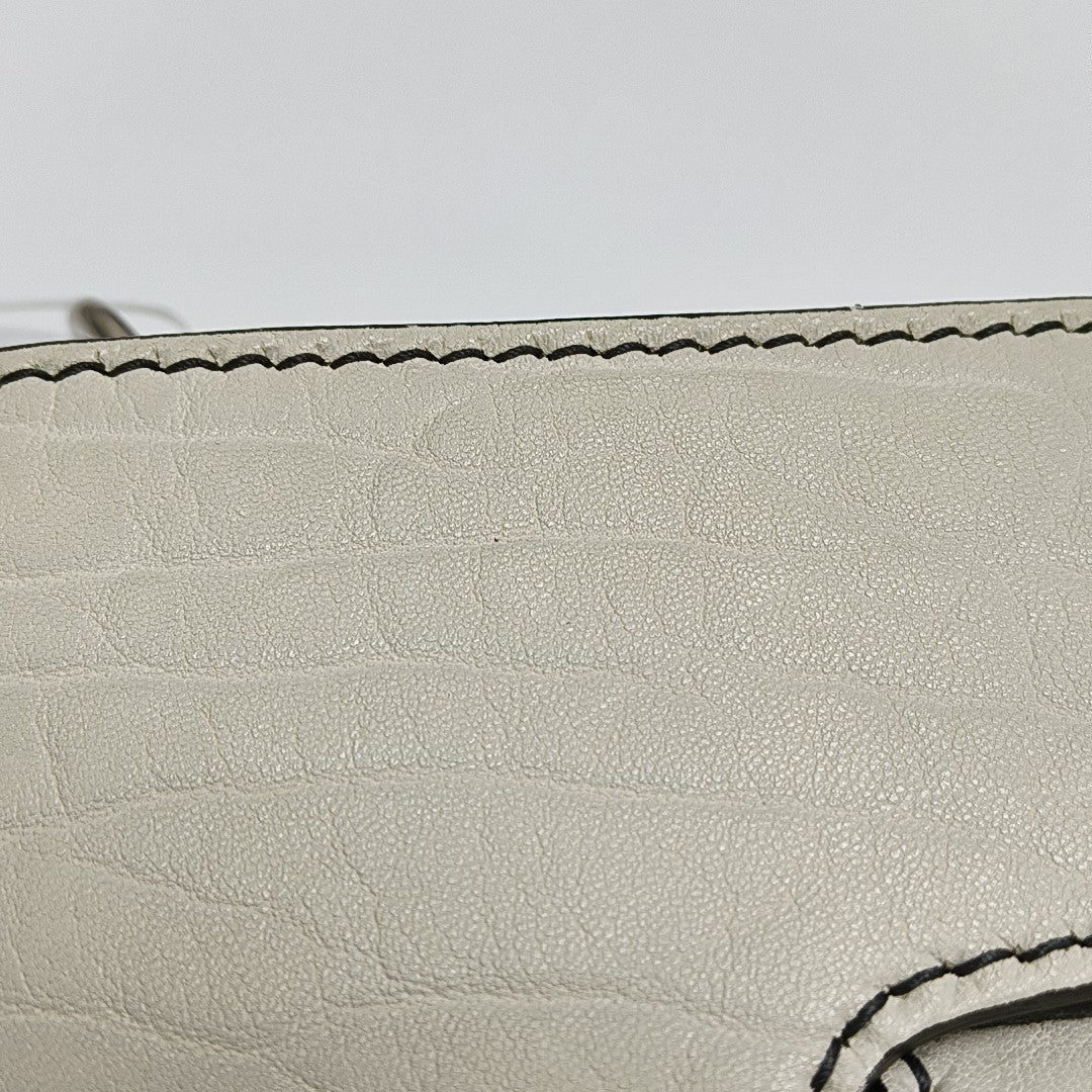 Dio(r)evolution Calfskin White