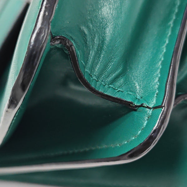 SERPENTI FOREVER Medium Calfskin Green